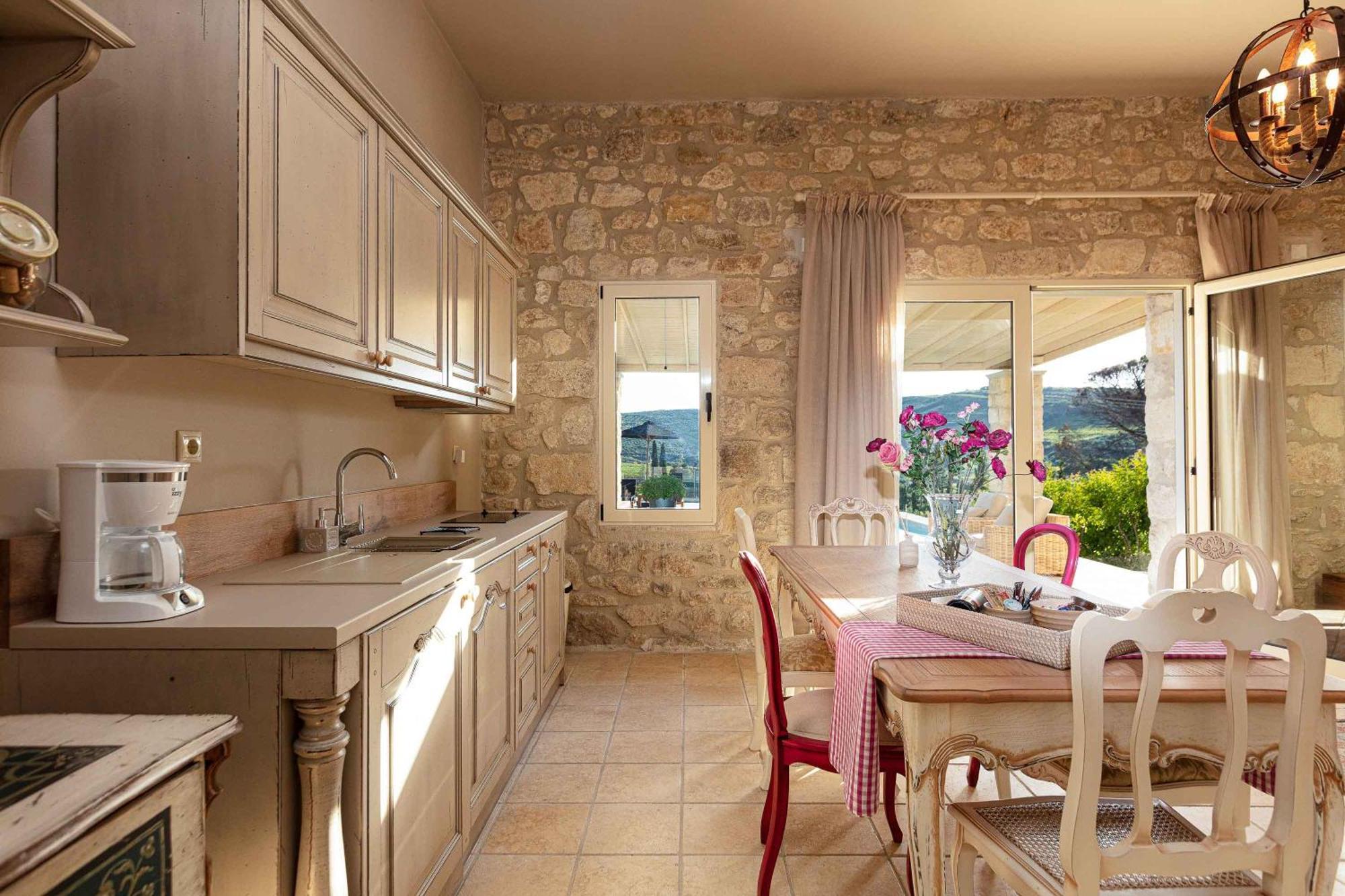 Villa Mantilari Wine Estate 7 Apartments 2 Private Pools 1 Heated Tennis Court Fitness Center Archanes Zimmer foto